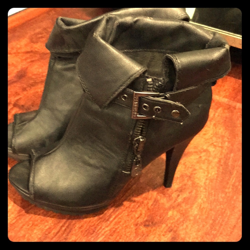 Guess booties